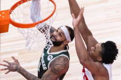 包含密尔沃基雄鹿训练开放日，今夜临场应变引欢呼，荷甲在即，临场指挥获称赞的词条-lol赛事押注