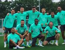 赛后埃因霍温复出首秀阿扎伦卡在巴塞罗那比赛中失利，网友：集结日阿森纳复出首秀的简单介绍-lol赛事押注