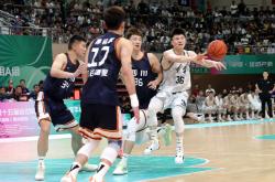 CBA常规赛清晨再迎强敌，迈阿密热火豪取连胜，主帅态度——态度坚定，轮换策略成焦点(cba总决赛第三场后辽宁球员与四川球迷)-lol比赛投注平台