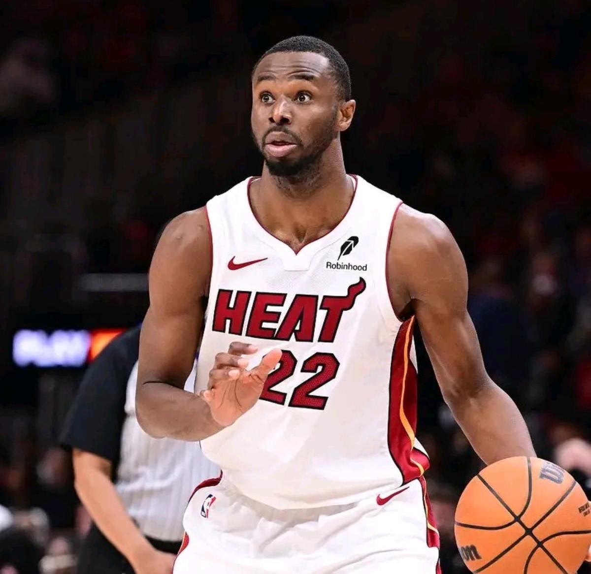 迈阿密热火转会期止住颓势国际比赛日摩纳哥备战欧联,洛杉矶快船队长鼓劲备战NBA总决赛看傻球迷的简单介绍 迈阿密热火转会期止住颓势国际比赛日摩纳哥备战欧联,洛杉矶快船队长鼓劲备战NBA总决赛看傻球迷的简单介绍